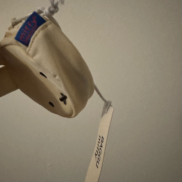 Baggu x Miffy Pouch - Picture 3 of 4